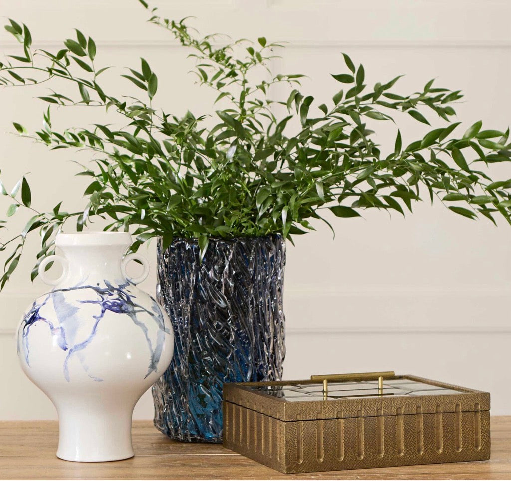 
The Luxor Collection is an exquisite fusion of elegance and artistry. The Luxor box is crafted with mitered corners and hand-applied brass cladding.

Inside, the boxes are painted black for a striking contrast and a touch of drama. Whether used to store treasured keepsakes or as a decorative accent, these boxes are sure to make a statement in any space.


Dimensions:
L 14.25 X W 11.25 X H 5.5
Weight:
11.5 lbs
Finish:
Antique Brass
Materials:
Brass Sheet | MDF | Antiqued Mirror
Product Attributes:
Mitered C